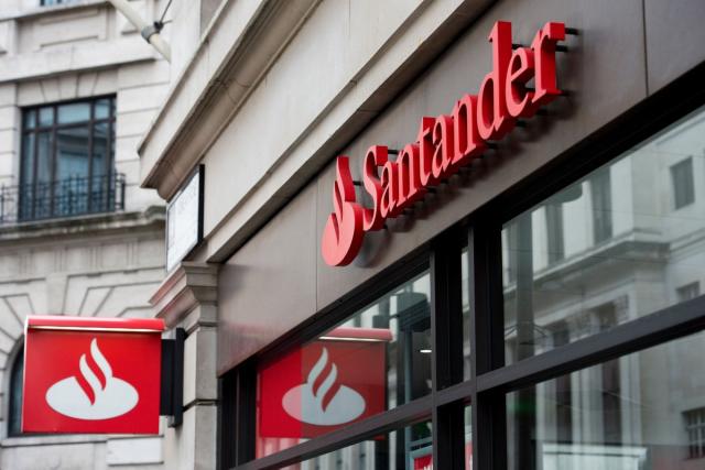 Santander down: Mobile banking app not working as company recommends  workaround