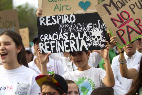 Protesta por la mala calidad del aire en la Zona Metropolitana de Monterrey