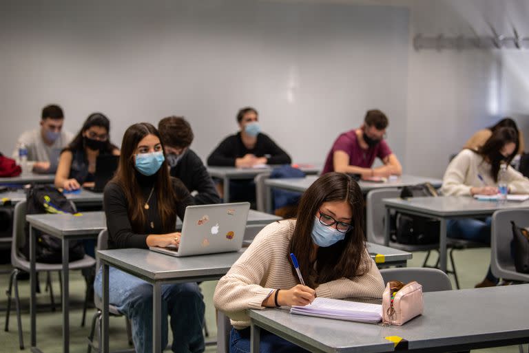 En la UADE se duplicó la cantidad de alumnos que cursan presencial esta semana con respecto a la anterior