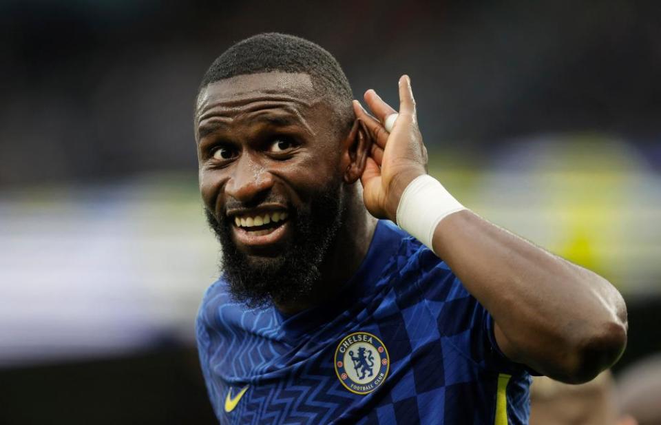 Antonio Rüdiger celebrates scoring as Chelsea beat Tottenham 3-0 away from home.