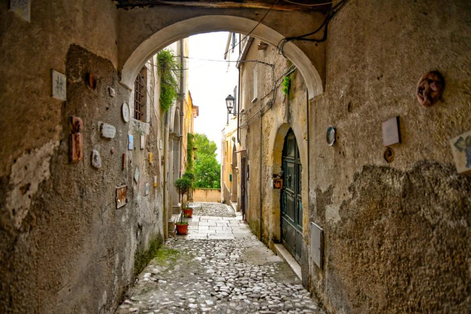 The pretty old town of Caiazzo (Getty)