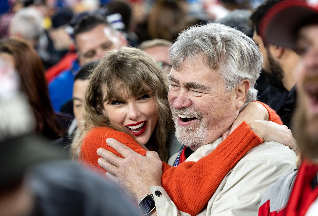 Travis Kelce's Dad Ed Praises ‘Very Gracious’ Taylor Swift's Kindness Toward Fans at Chiefs Games