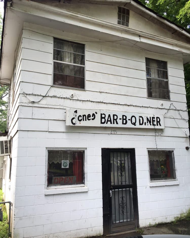 Arkansas: Jones Bar-B-Q Diner