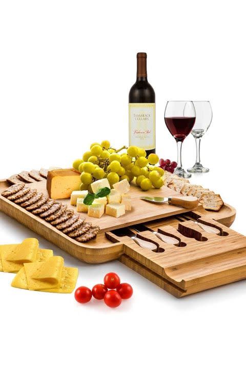 Bambüsi Cheese Board & Cutlery Set