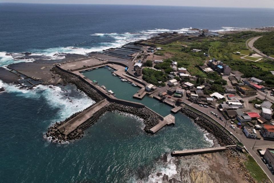 新北市府漁業處推出極東漁港漁村生態小旅行「到馬崗遇見海天萬花筒」活動即將登場。　（新北市府漁業處提供）