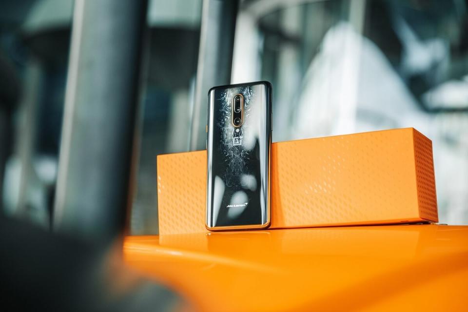 Small-11369-OnePlus-7T-Pro-McLaren-Edition.jpg