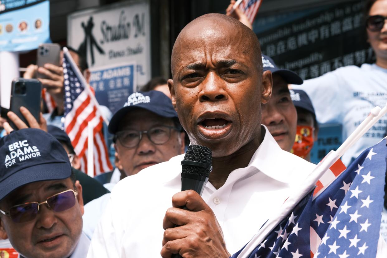 Candidate for New York Mayor Eric Adams speaks to voters.  (Getty Images)