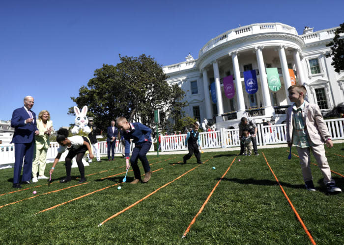 Joe Biden y Jill Biden celebrando la Pascua en la Casa Blanca