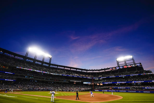 Mets maul Marlins 10-0 behind Davis, McCann and Williams