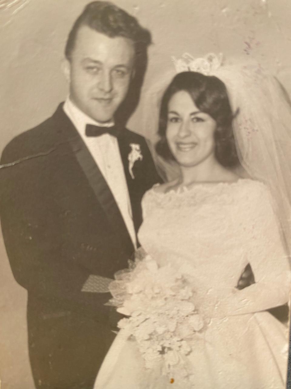 A 1964 wedding photo of Maria and George Holzhauer.