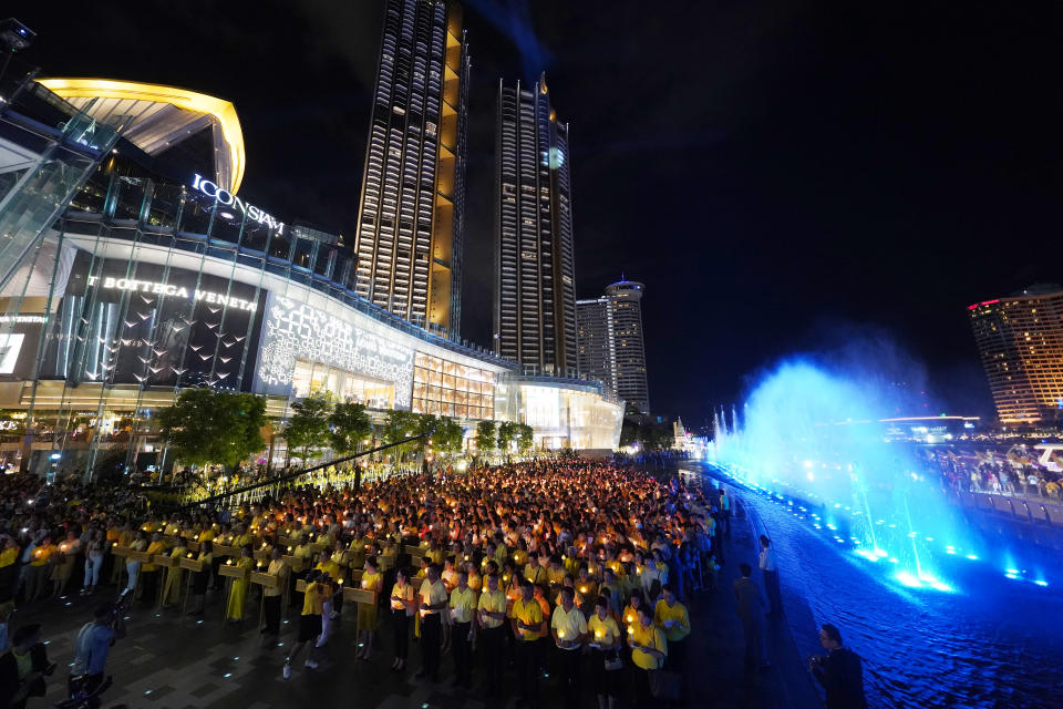 <div> <i>"Candle Lighting Ceremony" for auspicious blessings and displaying of reverence and unity.</i> </div>