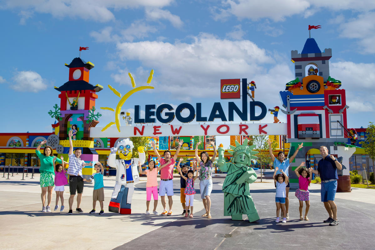 LEGO® Classic Bricks and Functions – 11019 – LEGOLAND New York Resort