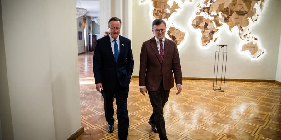 David Cameron and Dmytro Kuleba