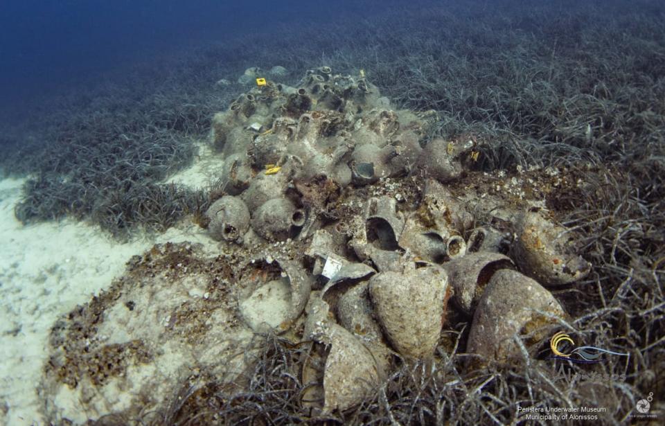 <div class="inline-image__caption"><p>The ancient shipwreck’s cargo of about 3,000 amphorae near the islet of Peristera in the Aegean Sea.</p></div> <div class="inline-image__credit">Peristera Underwater Museum/Muncipality of Alonissos</div>