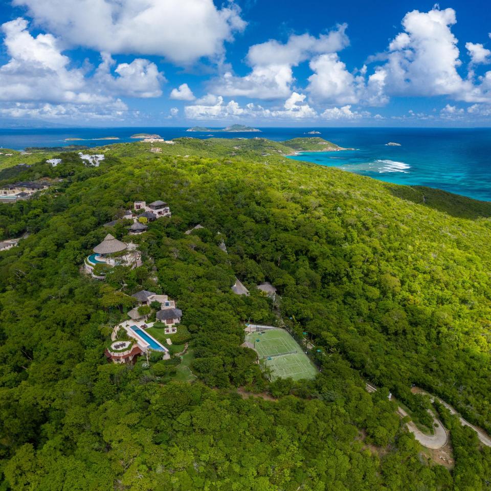 Hidden-away Paraiba villa on the island of Mustique - Alex Amengual 