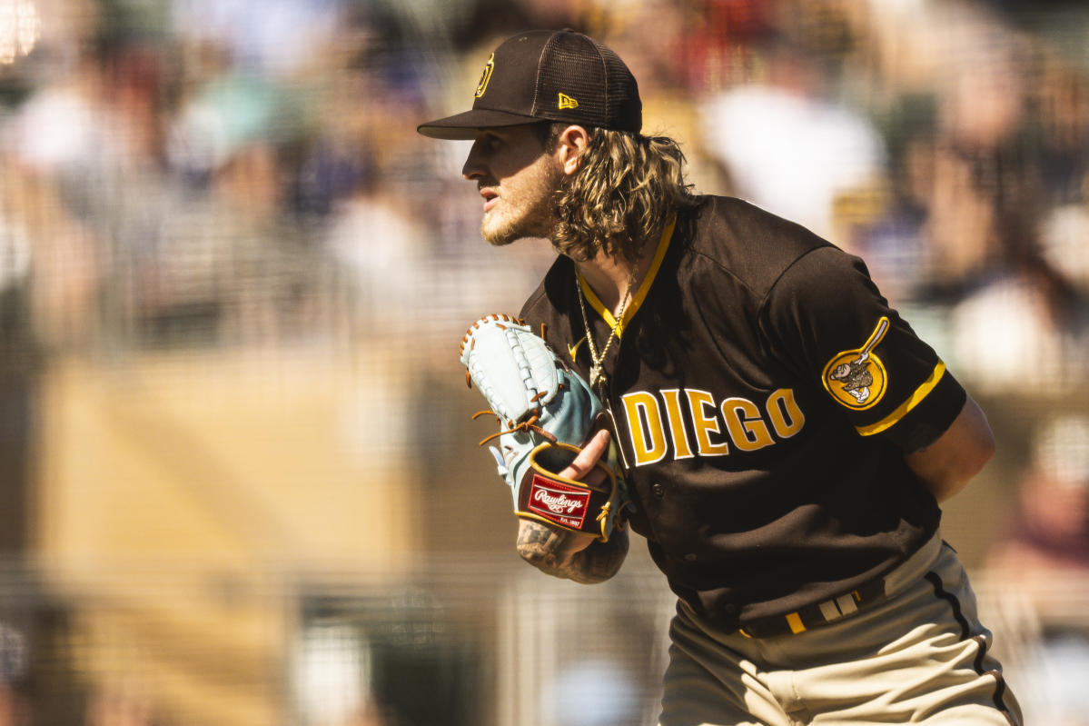 Twins closer Jhoan Duran has an entrance worthy of his fastball