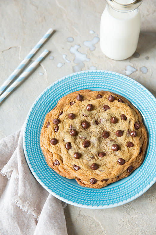 <strong>Get the <a href="http://www.cookingclassy.com/2014/06/recipe-one-chocolate-chip-cookie/" target="_blank">One (Big) Chocolate Chip Cookie recipe</a>&nbsp;from Cooking Classy</strong>