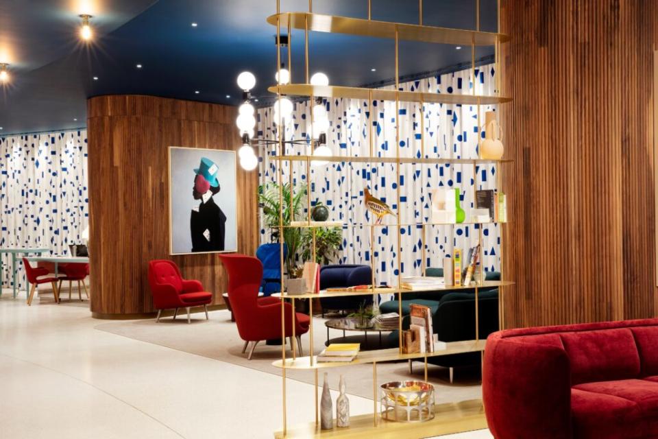 The lobby at art’otel London Battersea Power Station (Image: KLUNDERBIE)