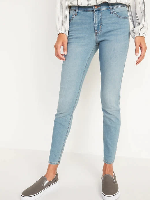 Mid-Rise Super Skinny Jeans. Image via Old Navy.