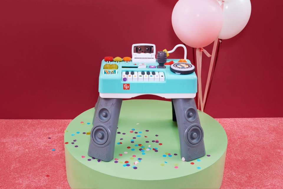 Fisher-Price Mix and Learn Music Table