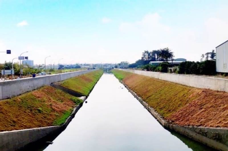 位於安南區的六塊寮排水下游段已完成部份整治。（圖／臺南市政府水利局提供）