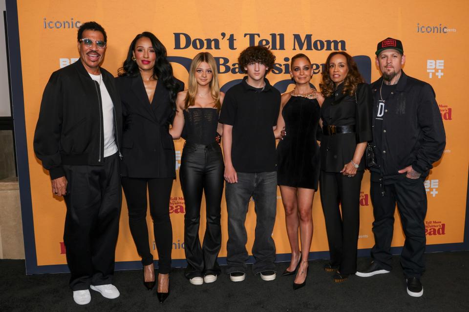 Lionel Richie, Lisa Parigi, Harlow Madden, Sparrow Madden, Nicole Richie, Brenda Harvey-Richie, and Joel Madden.