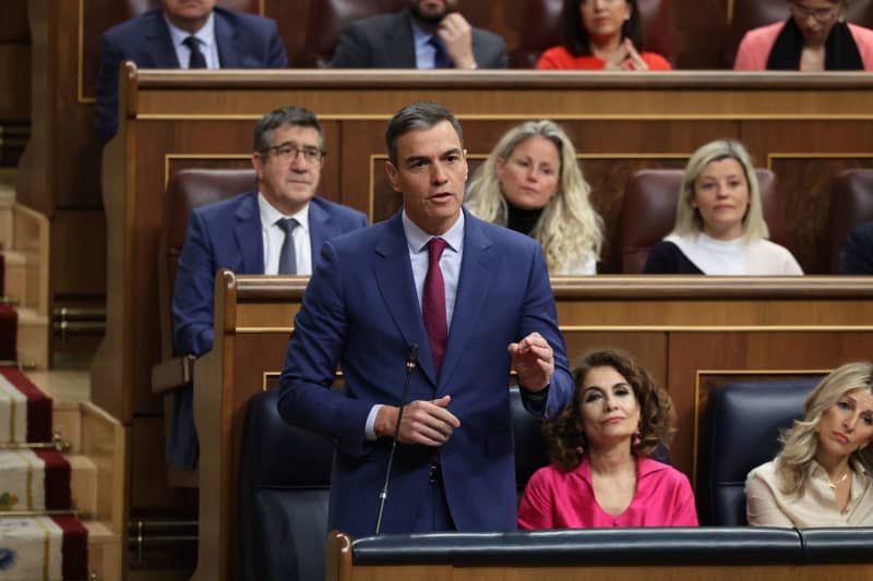 Prime Minister of Spain Pedro Sanchez (L) speaks during a government control session at the Congress of Deputies. Jesús Hellín/EUROPA PRESS/dpa