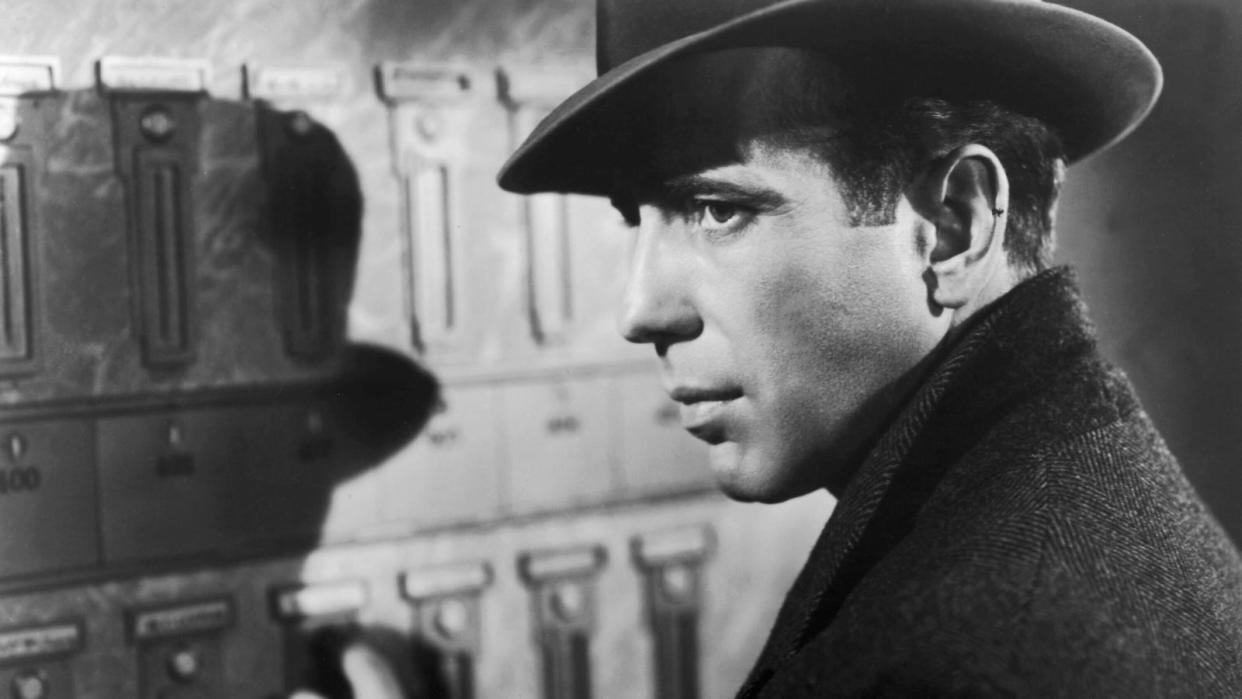  Humphrey Bogart in The Maltese Falcon 