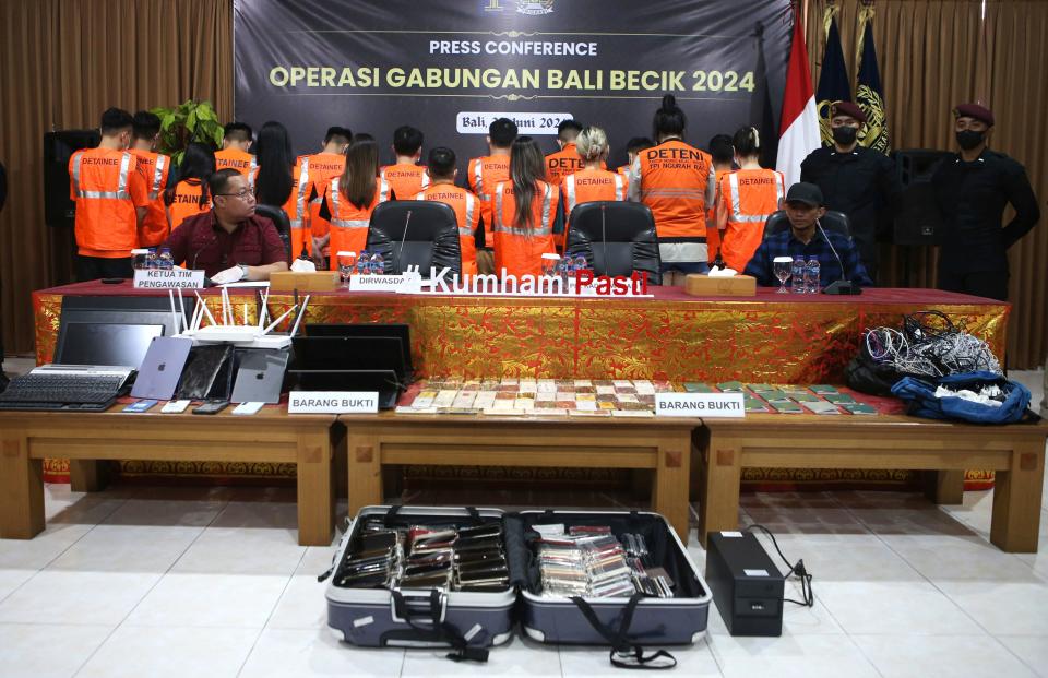 印尼當局於6月28日表示在峇里島逮捕103名台人，彰化警方確認失聯的黃男不在名單上。（AP）