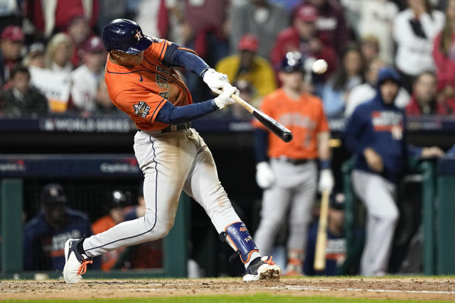 Justin Verlander gets World Series win, Astros lead Phillies 3-2