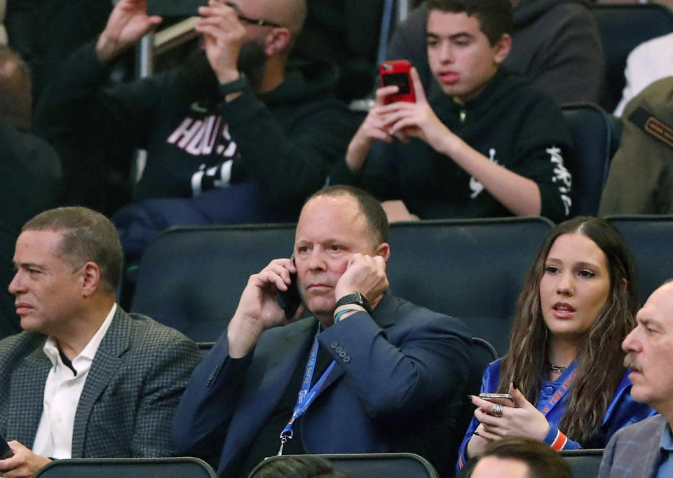 New York Knicks president Leon Rose, center. (AP Photo/Kathy Willens)