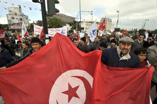 Ennahda: officiellement le parti est contre l'initiative Jebali, mais une quinzaine de députés se rangeraient derrière le chef du gouvernement, et de 15 à 20 autres n'ont pas fait leur choix