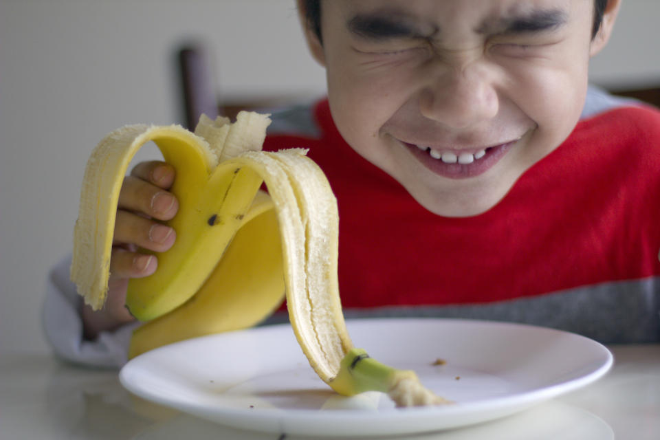 Finger weg: Kinder sollten Bananen ohne Öko-Siegel nicht mehr in die Hände bekommen. (Bild: Getty Images)