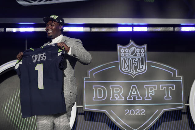 2022 NFL Draft: Seahawks Select OT Charles Cross of Mississippi State With  Pick No. 9