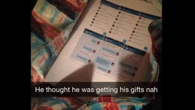 Printouts of conversations in wrapping paper. Source: @NessLovnTrey247 Twitter account