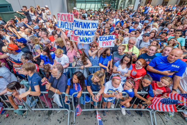 USWNT shares unprecedented period tracking program - Yahoo Sports