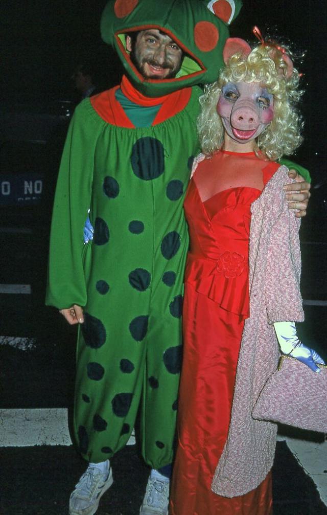 miss piggy and kermit costume