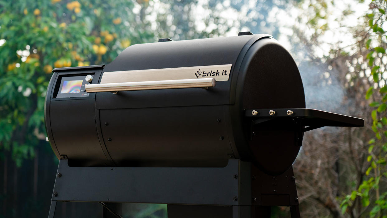  Brisk It Origin-580 pellet grill. 