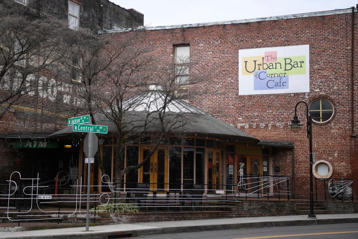 From Urban Bar: "The Urban Bar is a smoker-friendly bar with drink specials most every day and happy hour every day from 5pm-9pm. We've got great food, too!"