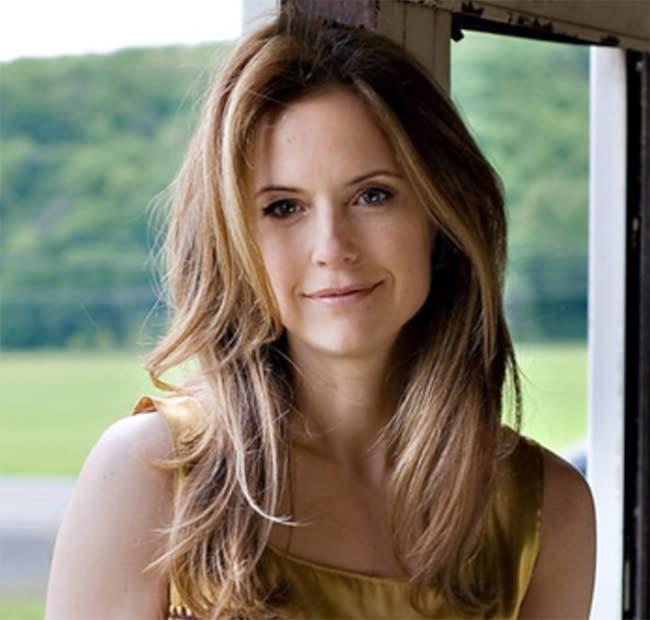 kelly-preston-1z