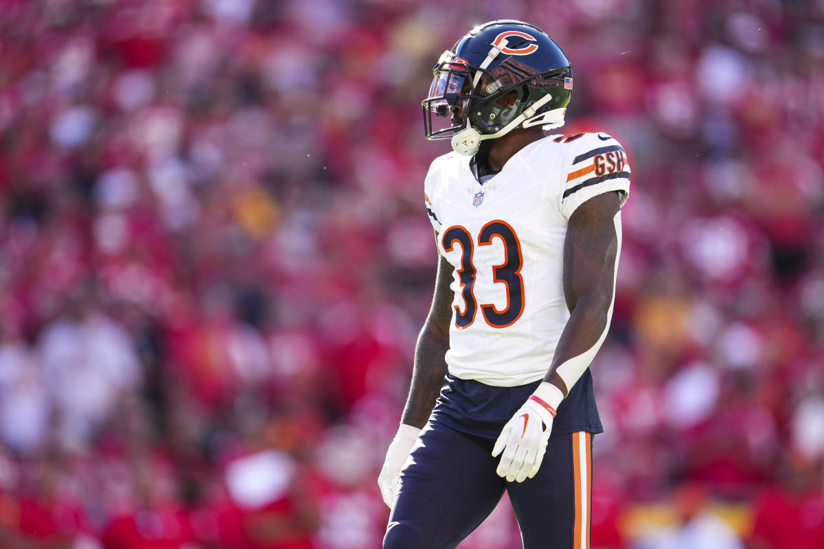 Bears Cornerback Jaylon Johnson Won't Play Sunday Against the Vikings -  Bleacher Nation