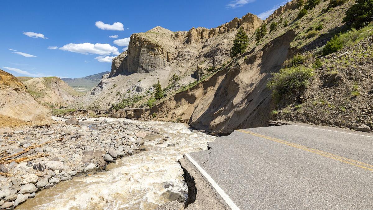 is-yellowstone-open-flood-updates