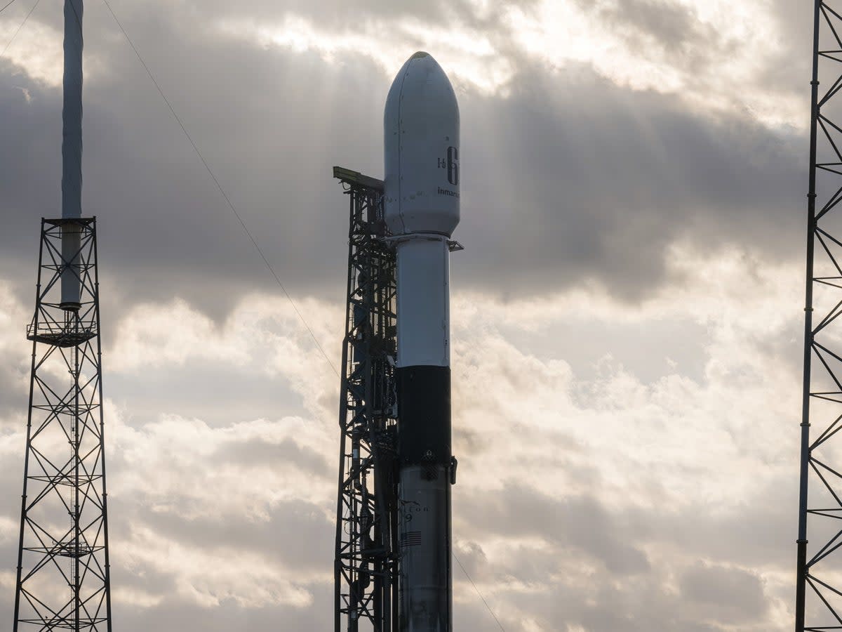 Inmarsat’s payload sits atop a SpaceX Falcon 9 rocket on the launchpad in Cape Canaveral, Florida, on 17 February, 2023 (Inmarsat/ @Inmarsatglobal)