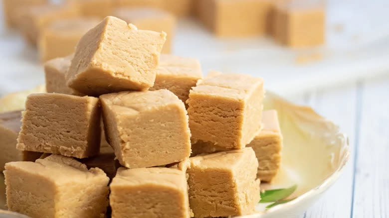 Marshmallow Fluff Peanut Butter Fudge