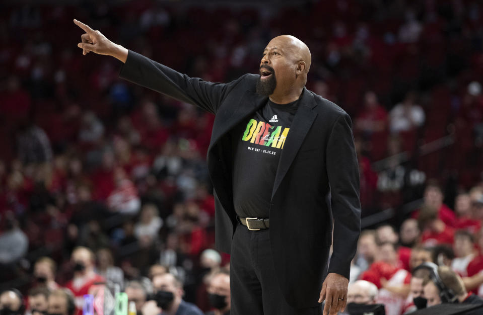 Indiana head coach Mike Woodson yells to his players as they take on Nebraska during the second half of an NCAA college basketball game, Monday, Jan. 17, 2022, in Lincoln, Neb. Indiana defeated Nebraska 78-71. (AP Photo/Rebecca S. Gratz)