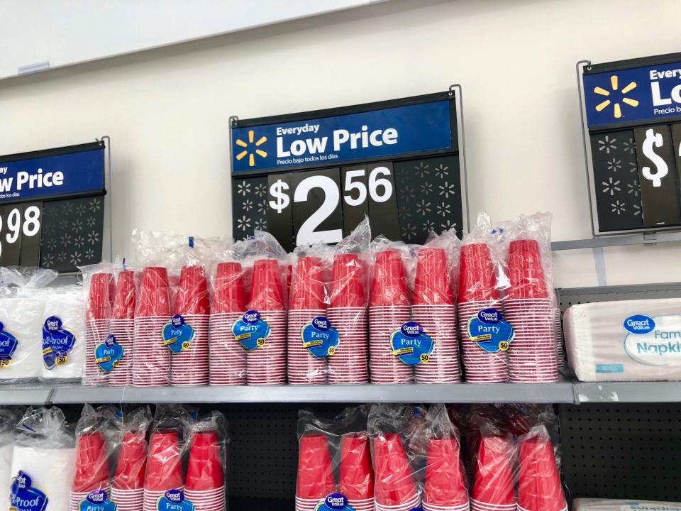 Walmart red solo cups resize