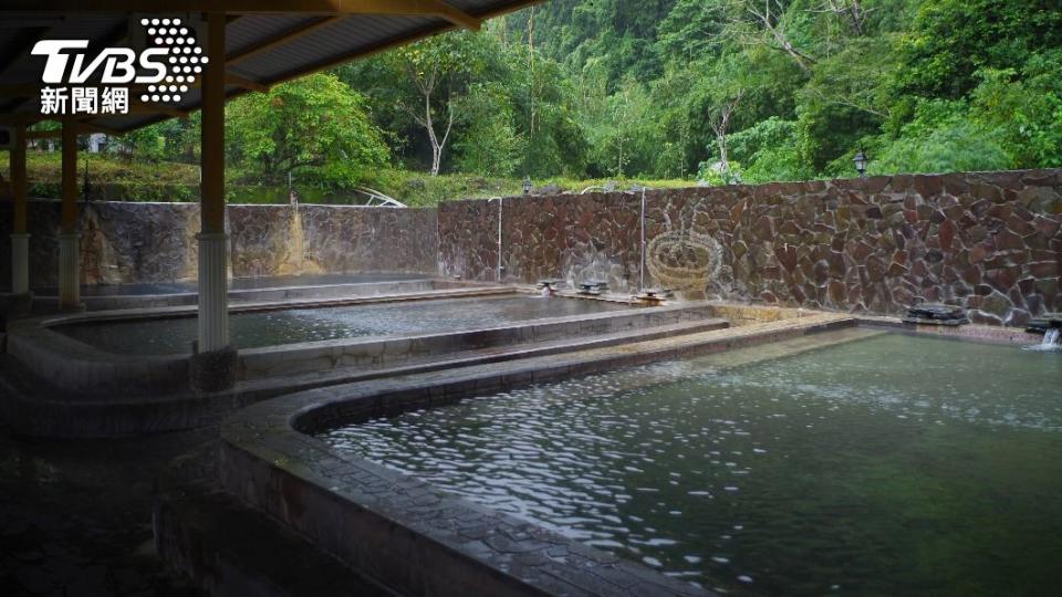 瑞穗溫泉是全台唯一鐵泉，被譽為黃金湯。（示意圖／shutterstock達志影像）