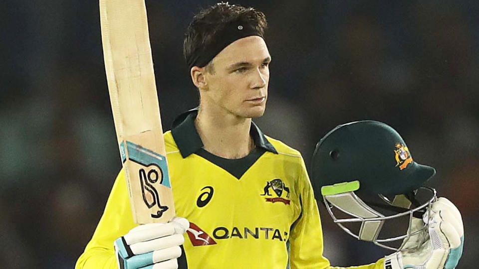 Peter Handscomb celebrates scoring his century. (Photo by Robert Cianflone/Getty Images)