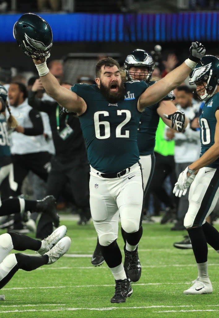  Jason Kelce #62 of the Philadelphia Eagles celebrates after defeating the New England Patriots 41-33 in Super Bowl LII at U.S. Bank Stadium on February 4, 2018 in Minneapolis, Minnesota.