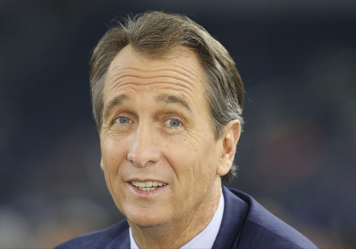 25 SEP 2016: NBC Sports Sunday Night Football announcer Cris Collinsworth on set during a NFL game between the Chicago Bears and the Dallas Cowboys at AT&T Stadium in Arlington, TX. Cowboys won 31-17. (Photo by Ray Carlin/Icon Sportswire via Getty Images)